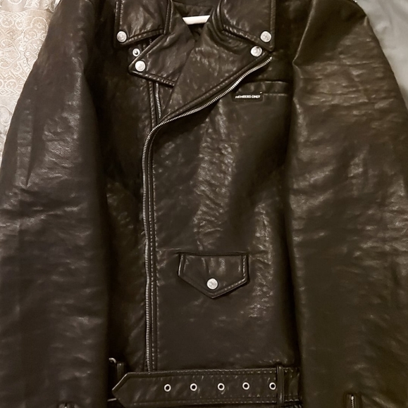 MEMBERS ONLY leather jacket size large - Picture 2 of 3